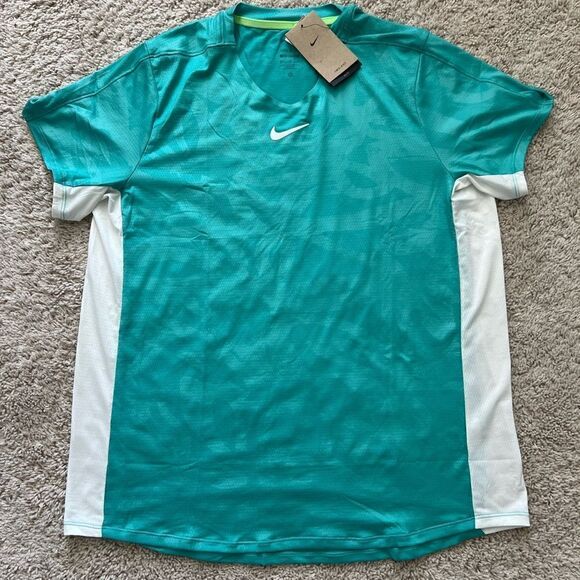 Nike Court Dri-FIT Advantage Printed Tennis Shirt - Picture 6 of 10